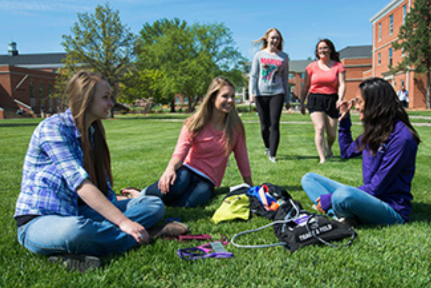 How to Make Friends in College Quickly